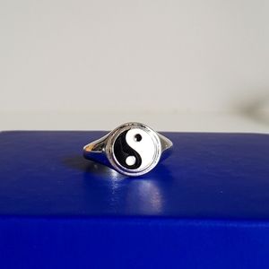 🌟 EVRY JEWELS Yin Yang Silver Ring 🌟